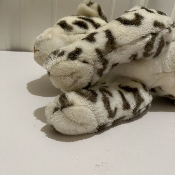 Animal Alley Snow Leopard Plush Stuffed Animal Realistic Weighted Toys R Us 2000 - Picture 8 of 10